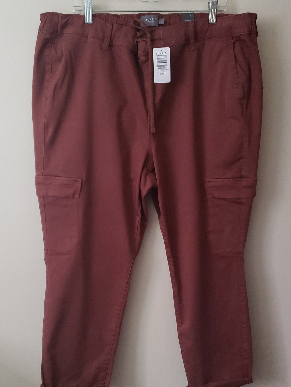 NWT Torrid Root Beer Straight Stretch Leg Cargo Pants